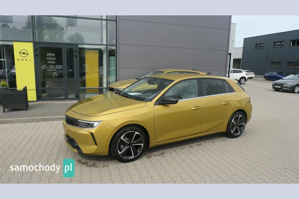 Opel Astra (2023) Benzyna